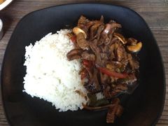 牛肉盖饭-MI WU FACTORY米屋美食工厂餐厅(绿地店)
