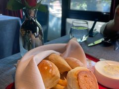 -弦月窗LUNETTE BY AMANDA(复兴路店)