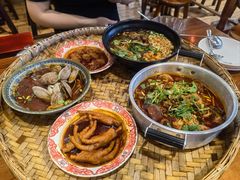 -爆炸头阿姨小四川正宗川味小吃(无任何分店)