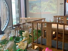 大堂-荷塘秋月·本帮江浙菜(国权路店)