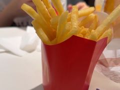 -麦当劳(上海虹桥站30B检票口楼上)