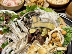 -阿山卓·野生菌火锅·纳西火塘烤肉