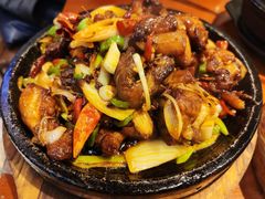 韩式瓦香鸡-鑫日千里马朝鲜族小馆(总店)