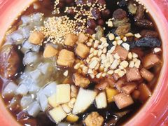 -爆炸头阿姨小四川正宗川味小吃(无任何分店)