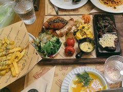 -Mark&Mars Restaurant