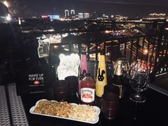 -顽啤熊·酒客酒馆(苏城夜景必选店)