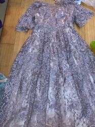 -觅白婚纱礼服馆