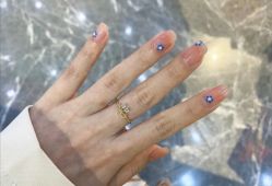 -悦指间美甲美睫