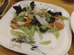 -肘子酥·天津菜·特色捞面(德云社店)