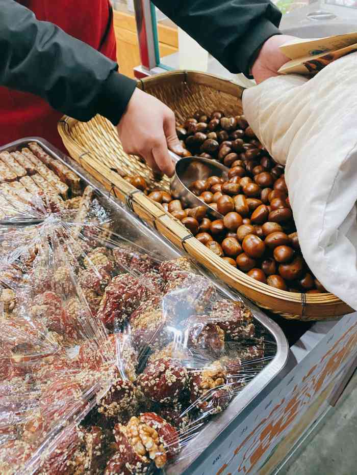 靓香园炒货(洪楼店"喜欢吃零食,尤其喜欢坚果栗子类型,没事就.