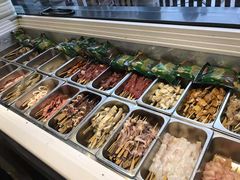 自助取餐区-万记麻辣烫国展总店