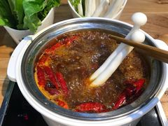 重庆老火锅-珍巴奴毛肚牛肉小火锅(四惠店)
