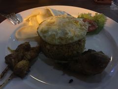 -Mamo Bar and Restaurant