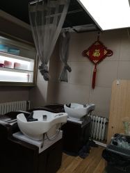 -朗峰专业美发沙龙