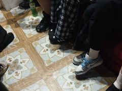 -荒岛实景沉浸密室(江汉路1店)