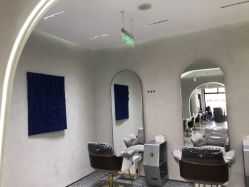 -3·3HAIR SALON