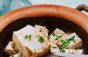 Fresh Tofu Hot Pot