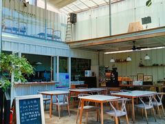 -花苑里咖啡(威远店)