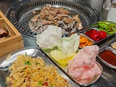 -马路牙子烧烤音乐酒馆(望京店)