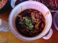 -爆炸头阿姨小四川正宗川味小吃(无任何分店)