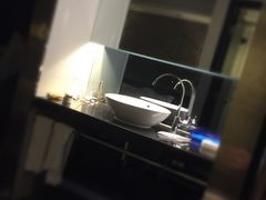 -桔子酒店(上海西藏北路地铁站店)