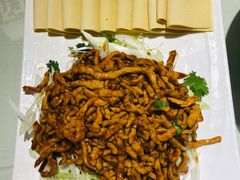 京酱肉丝-闫府私房菜·百年鲁菜(欧亚店)