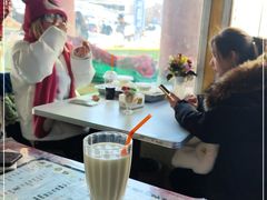 -古老冰山特色冰淇淋店(艾提尕尔店)