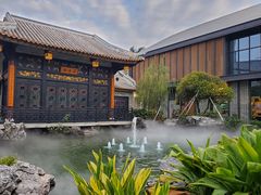店铺门口-喜万年年.嫁女饼.顺德特产(华侨城店)