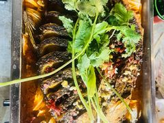 -老街烧烤大排档·地道湖北菜·龙虾馆(汉口火车站店)
