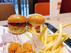 -The Habit Burger Grill 哈比特汉堡(爱琴海店)