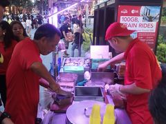 -詹爷爷乌节路街头冰淇淋