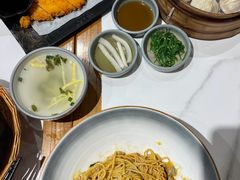 -馋三尺蟹粉小笼(人民广场店)