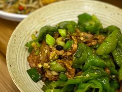 辣椒炒肉-桔子香食肆·家常菜·鲜汤米粉