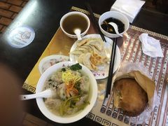长人云吞-长人馄饨铺(解放街店)