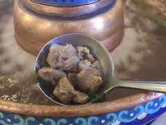 -毛辣果·贵州红酸汤牛肉火锅(西单店)