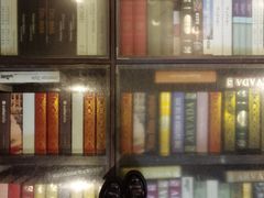 -钟书阁(松江泰晤士小镇店)