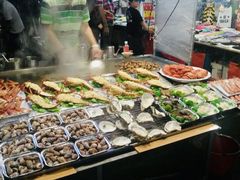 -六合夜市