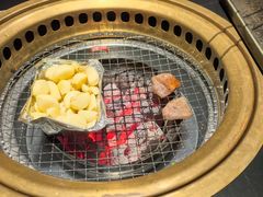 -山川小町·极番烧肉(新地假日广场店)