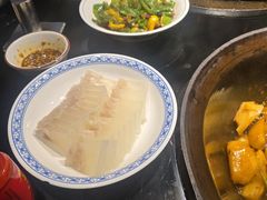 -鱼窝棚柴火铁锅炖(富山屯店)