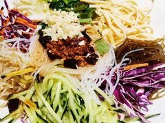 -老码头黑皮肘子锅包肉(赣水路店)
