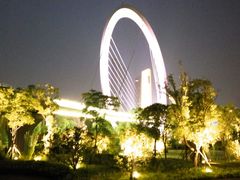 -南京眼步行桥
