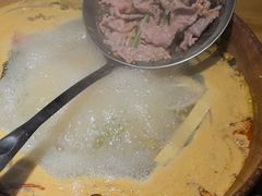 -洱火云南酸菜牛肉火锅(石景山当代商城店)