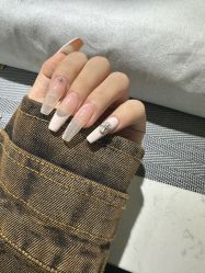 -艾珂·美甲美睫