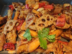 -荷塘秋月·本帮江浙菜(国权路店)