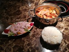 精品鲶鱼焖锅单人餐-猪啊牛呀羊啊铜盘烤肉(正大广场店)