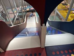 -奈尔宝家庭中心·亲子餐厅(北京东坝万达店)