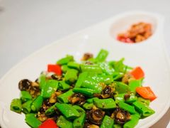 眼睛螺炒甜蜜豆-闻见中国海南菜(K11店)