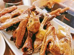 红烧乳鸽-崖口煲仔饭