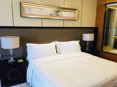豪华大床房-廊坊固安福朋喜来登酒店
