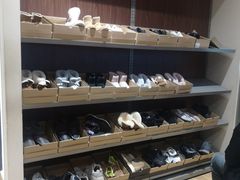 -UGG(燕莎奥特莱斯购物中心店)